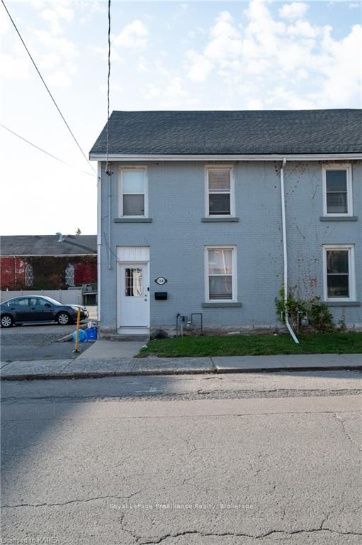 364 BARRIE St, Kingston, Ontario, East of Sir John A. Blvd