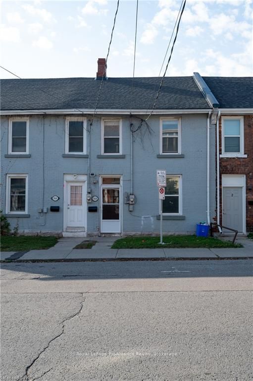 368 BARRIE St, Kingston, Ontario, East of Sir John A. Blvd