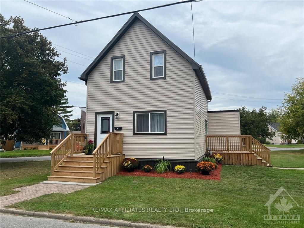 27 ANNE St, Smiths Falls, Ontario, 901 - Smiths Falls