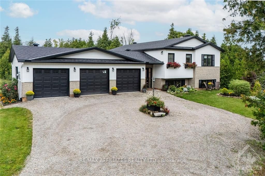 486 CODE Dr, Montague, Ontario, 902 - Montague Twp