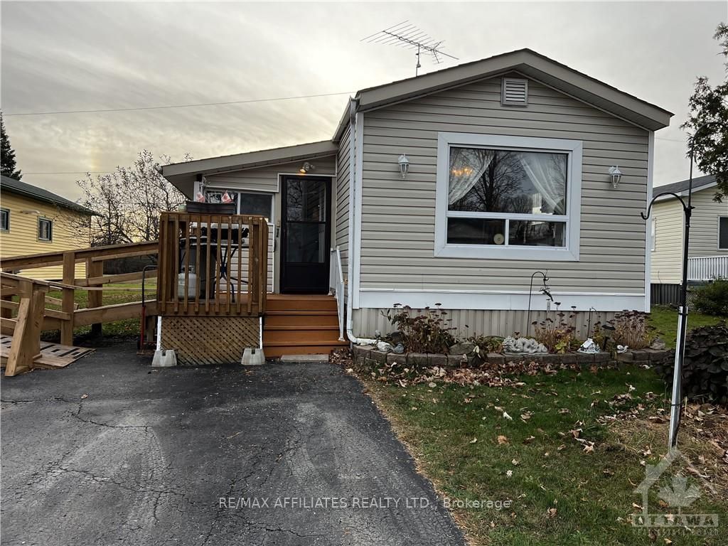 247 PARK Cres, Beckwith, Ontario, 