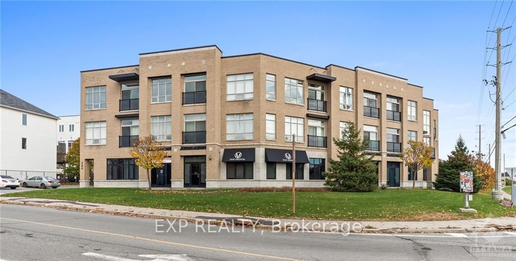 500 CLARIDGE Dr, Barrhaven, Ontario, 7706 - Barrhaven - Longfields