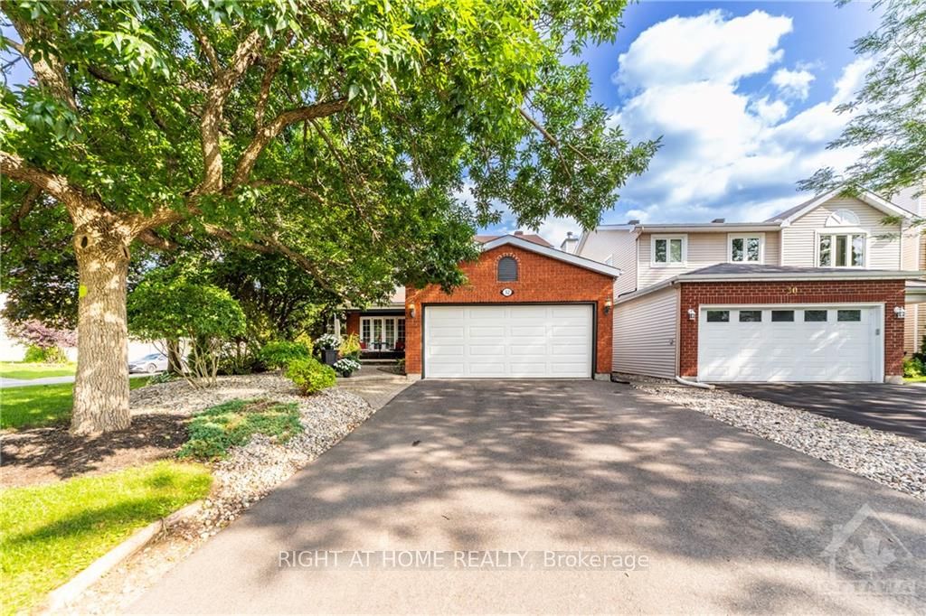 32 ELLISSON Way, Hunt Club - South Keys and Area, Ontario, 3808 - Hunt Club Park