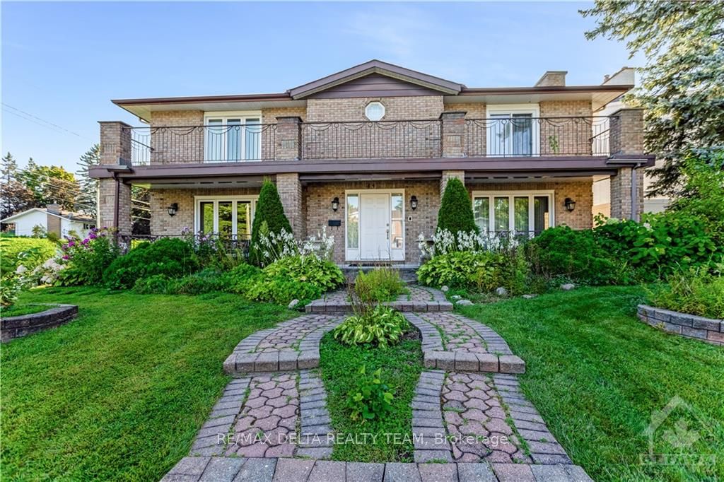 44 SYCAMORE Dr, Bells Corners and South to Fallowfield, Ontario, 7805 - Arbeatha Park