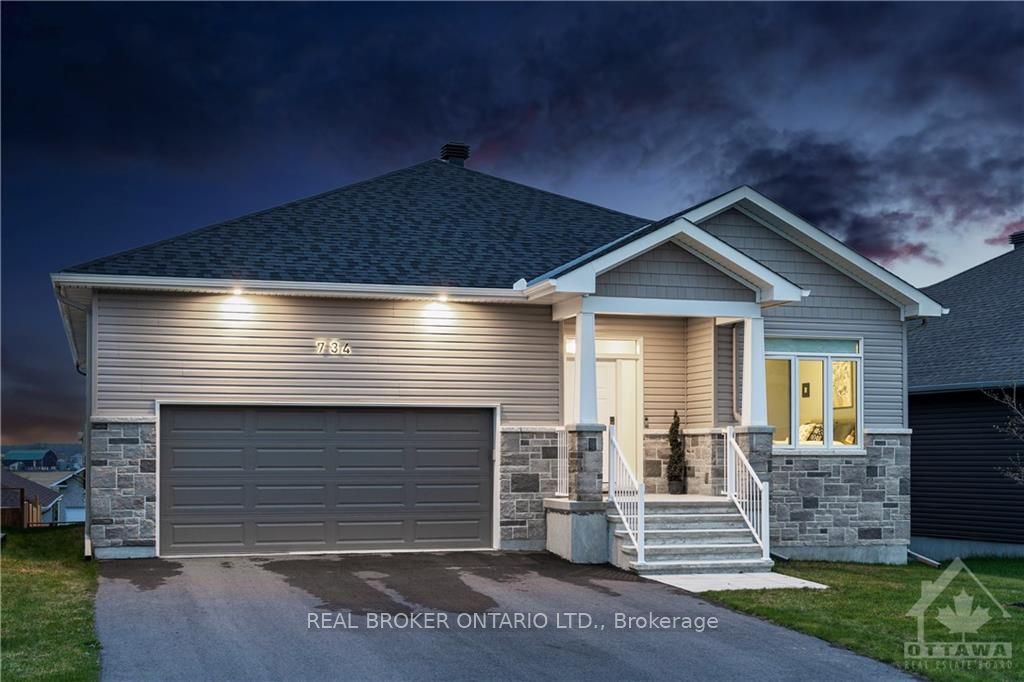 734 MEADOWRIDGE Circ, Carp - Huntley Ward, Ontario, 9101 - Carp