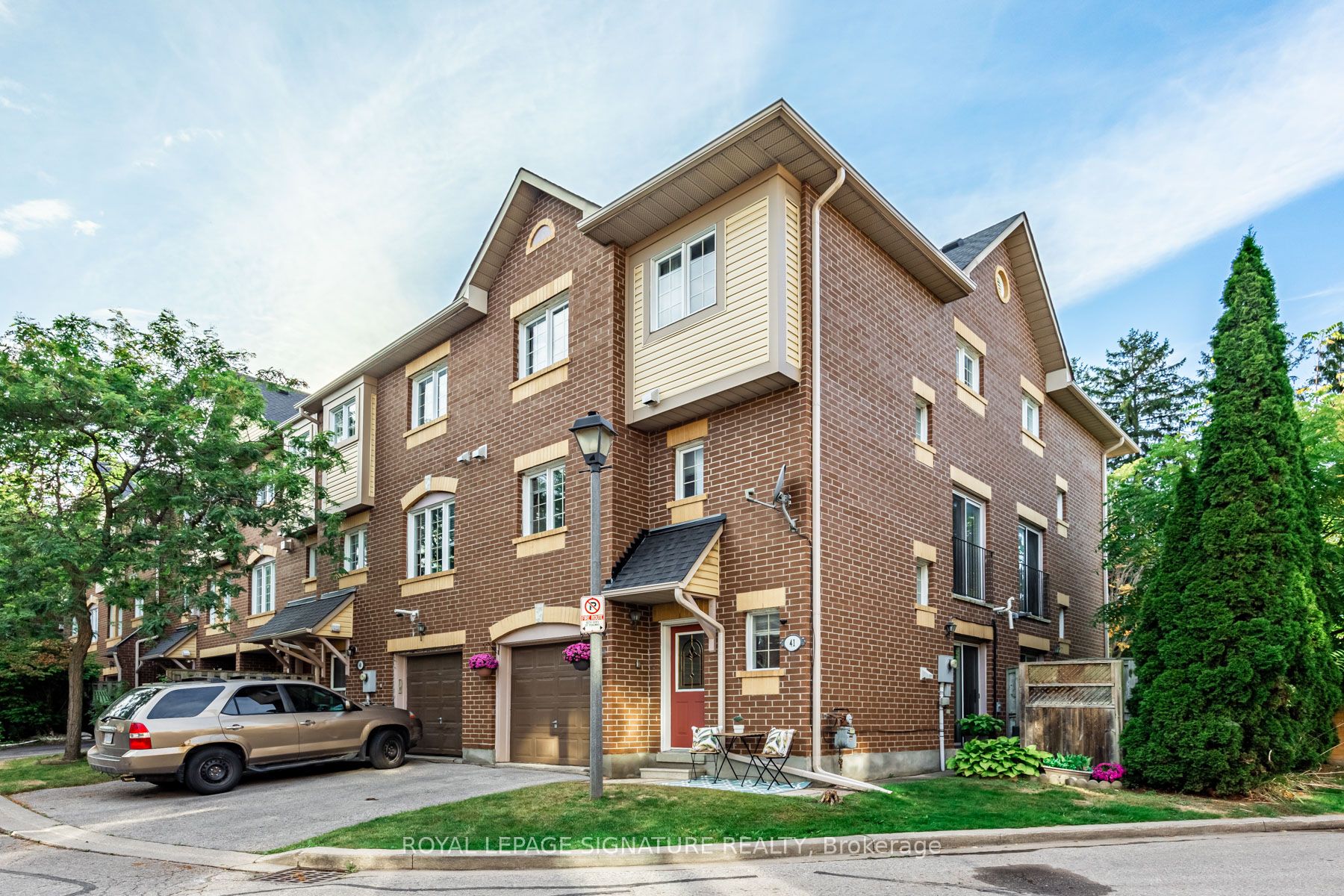 1735 Walnut Lane, Pickering, Ontario, Town Centre