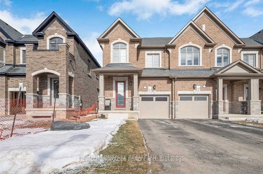 1319 Chee Chee Landing, Milton, Ontario, Ford