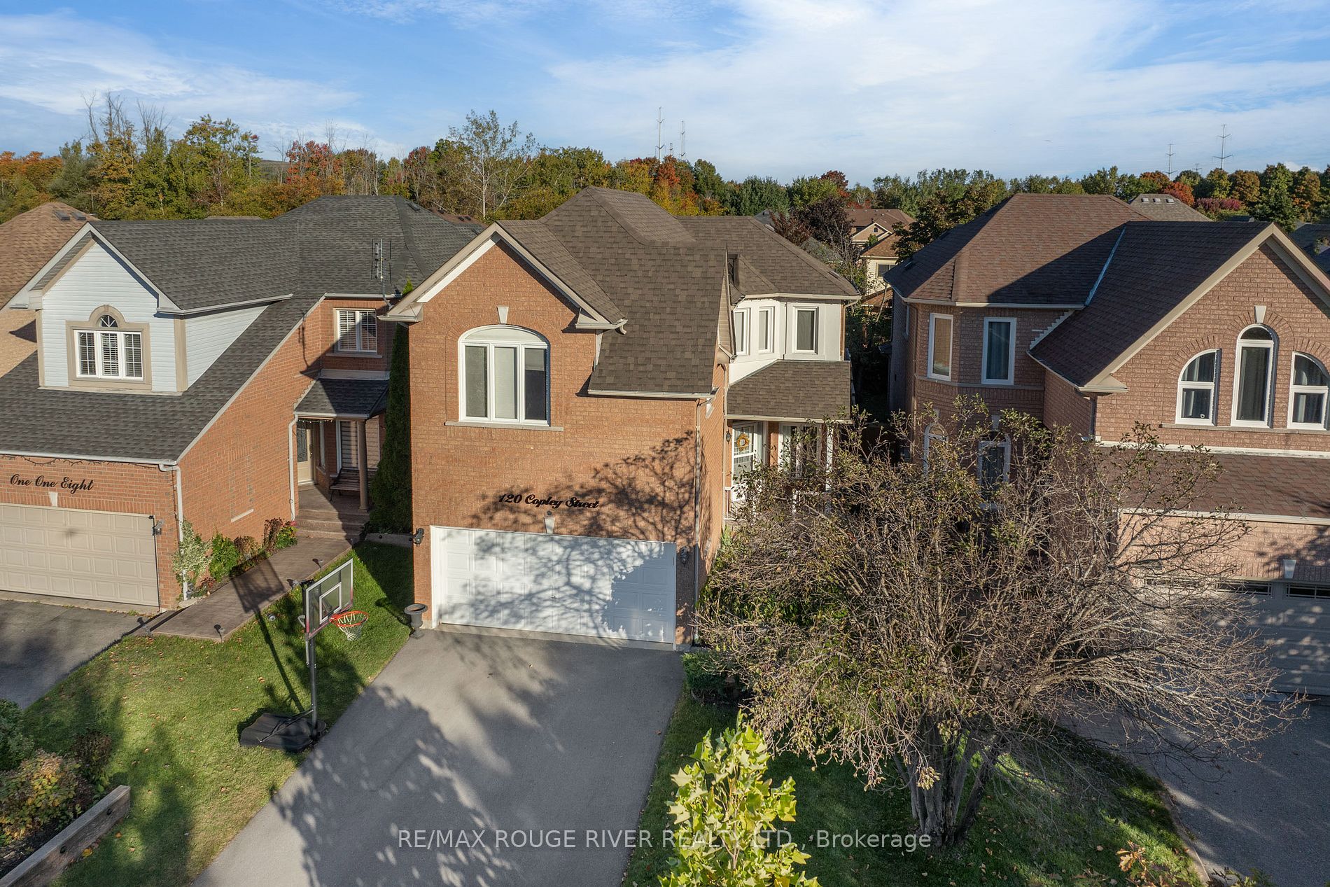 120 Copley St, Pickering, Ontario, Highbush