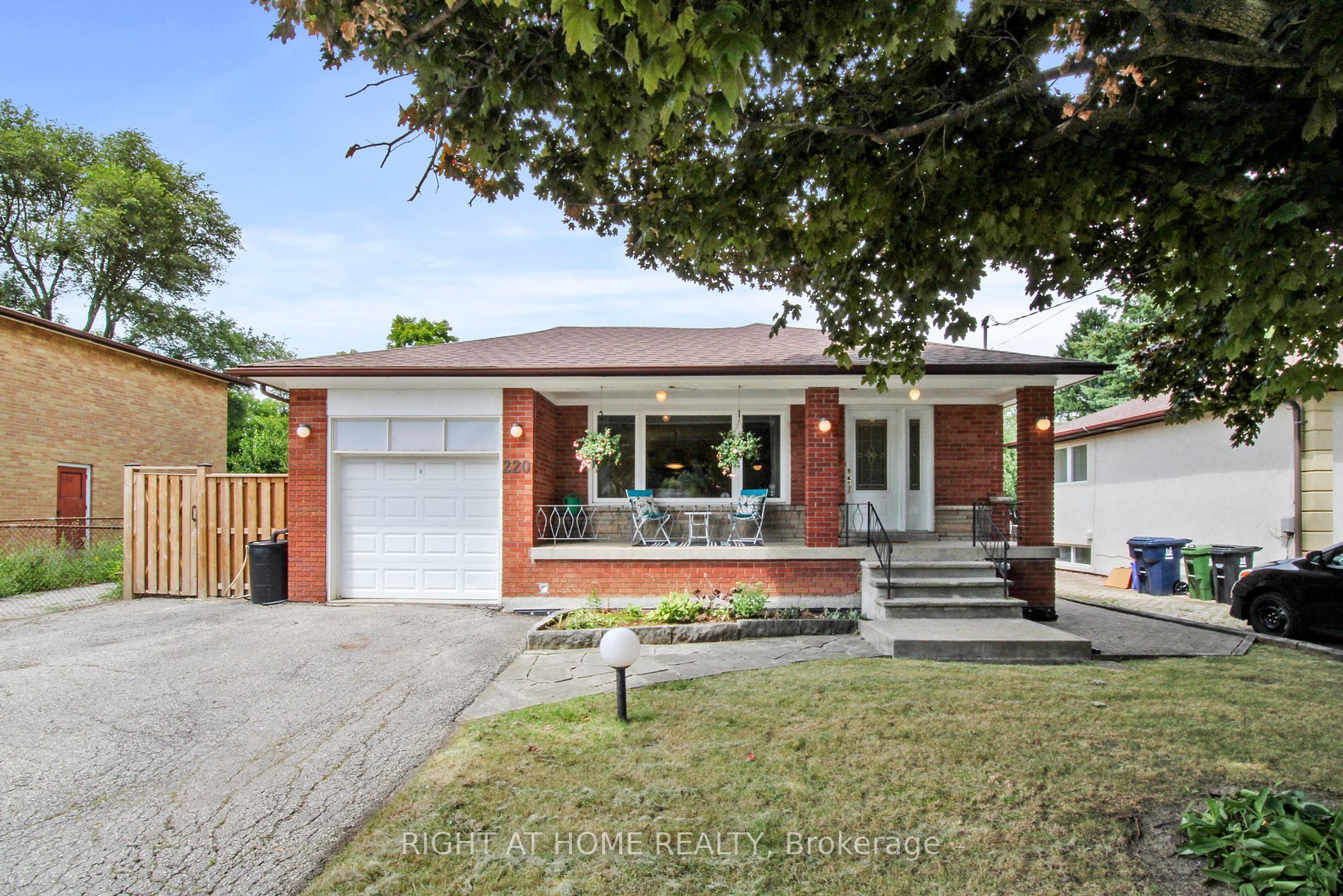 220 Homewood Ave, Toronto, Ontario, Newtonbrook West