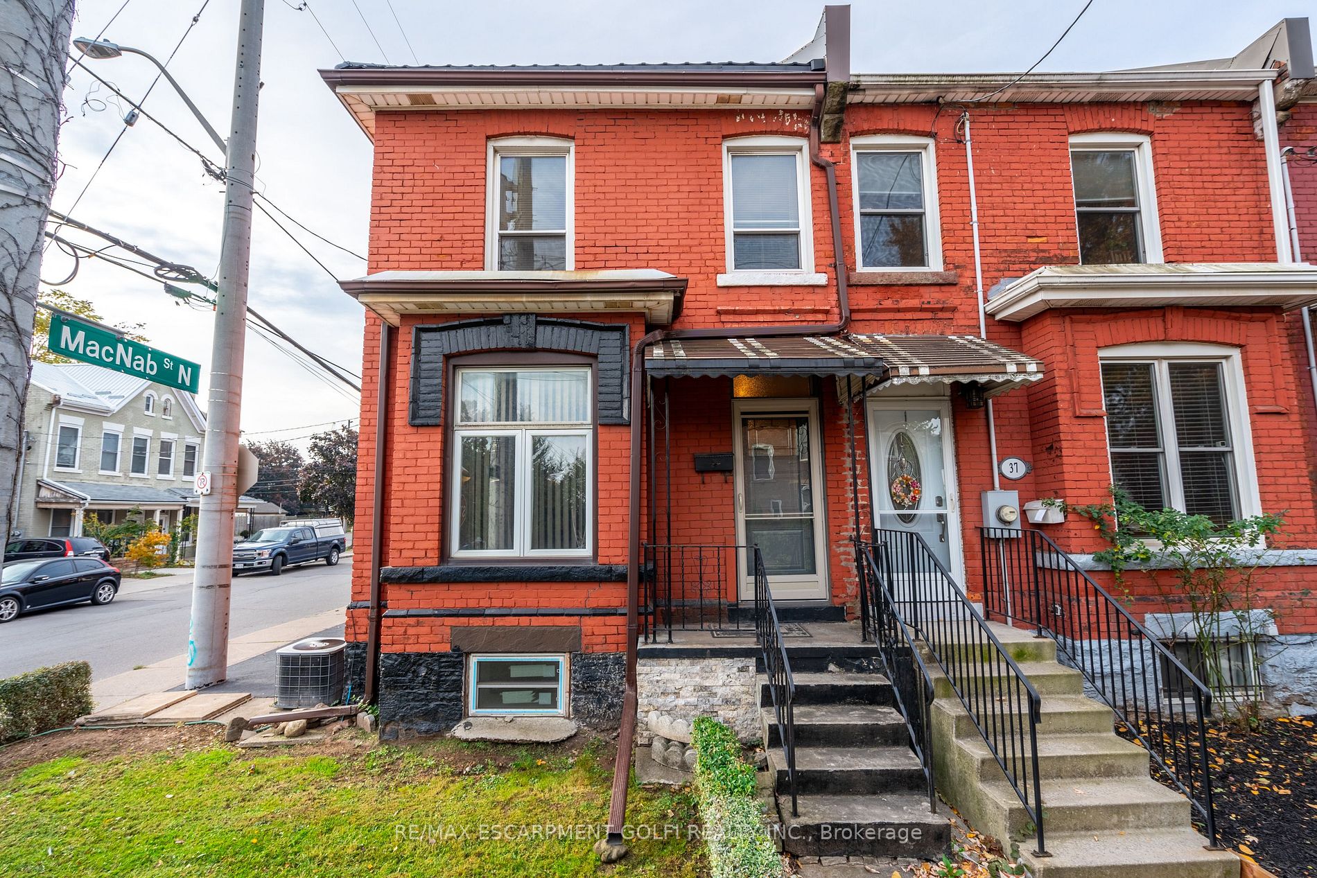 35 Barton St W, Hamilton, Ontario, Strathcona