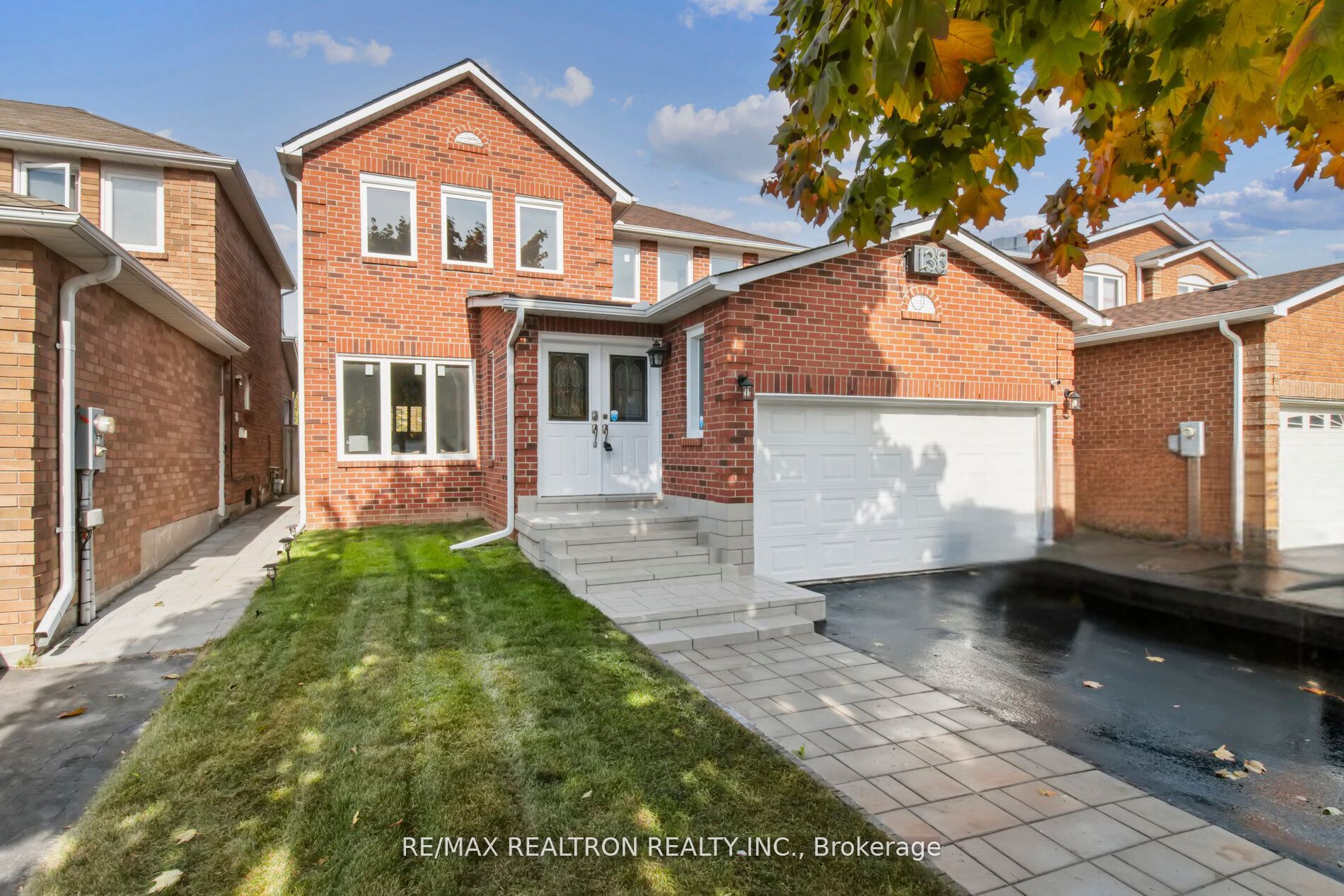 136 Millcroft Way, Vaughan, Ontario, Brownridge