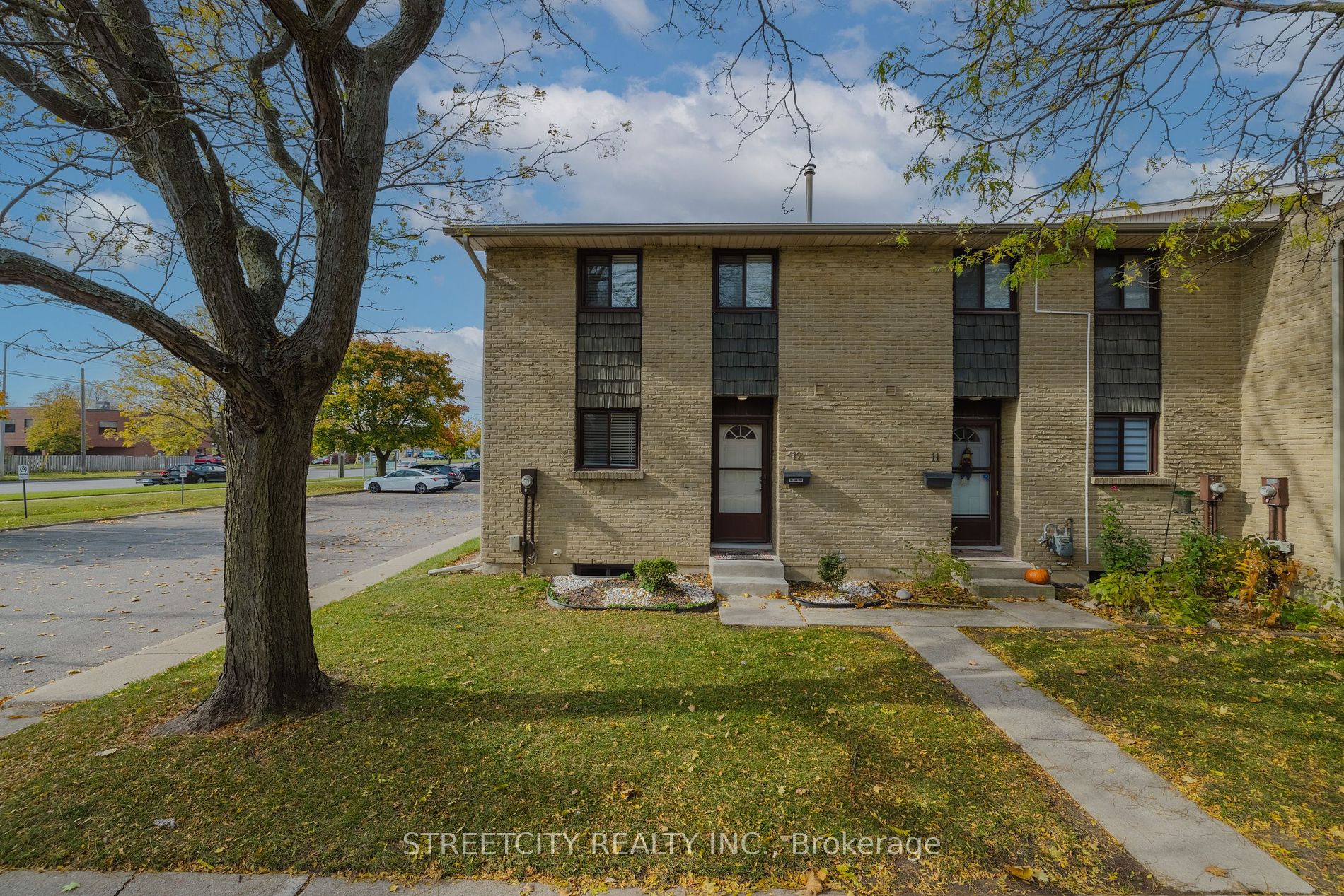 460 Southdale Rd E, London, Ontario, South Q