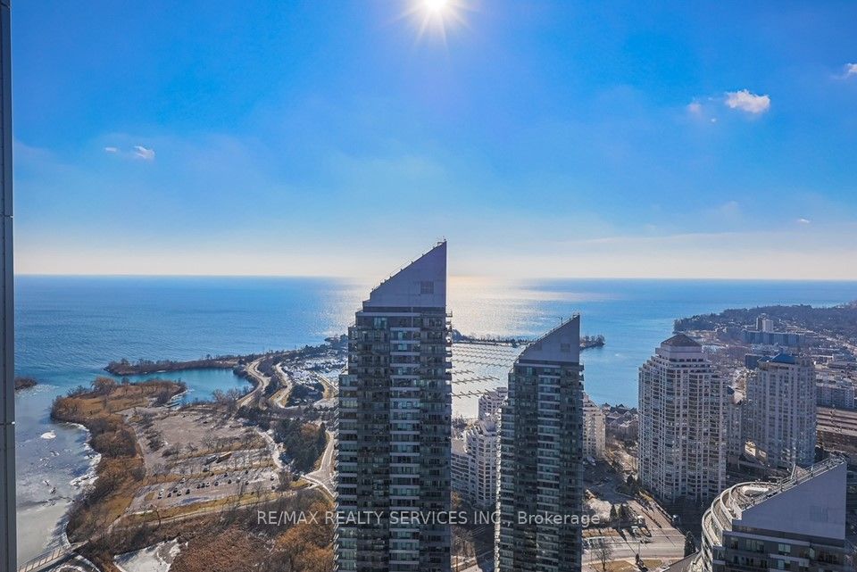 2220 Lakeshore Blvd, Toronto, Ontario, Mimico