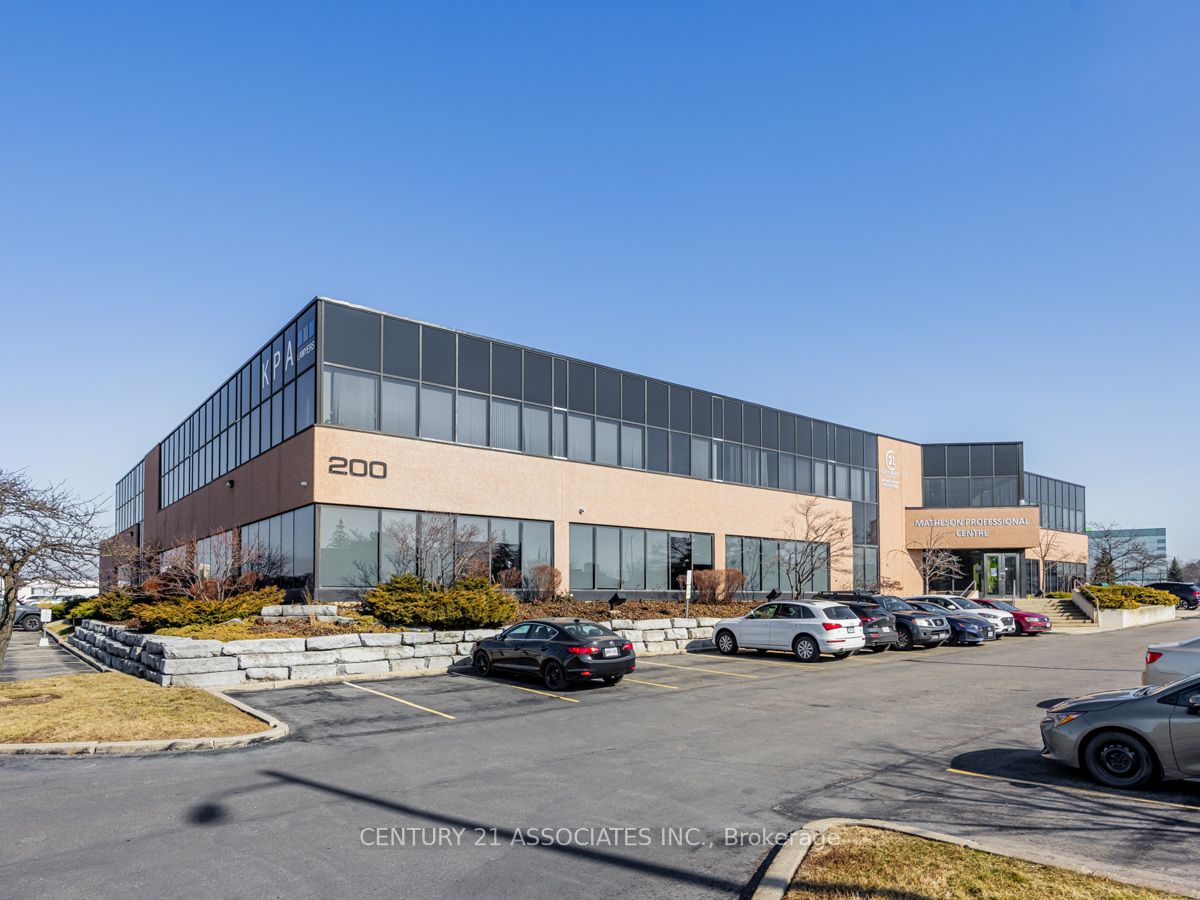 200 Matheson Blvd W, Mississauga, Ontario, Gateway