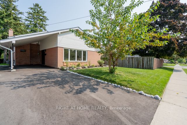 19 Gladsmore Cres, Toronto, Ontario, Rexdale-Kipling